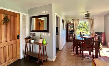 Se vende hermosa casa en sector Cabo Blanco,1230 mts2 aprox. Rol .