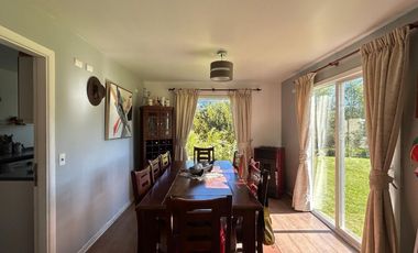 Se vende hermosa casa en sector Cabo Blanco,1230 mts2 aprox. Rol .