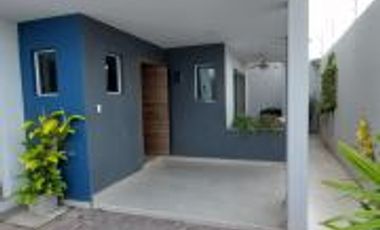 HERMOSA VILLA, MODERNA Y ELEGANTE, A 50 METROS DEL MAR