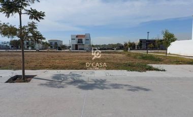 SE VENDE TERRENO EN CASTELA RESIDENCIAL