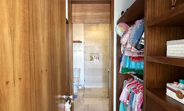 Coto Zanthe 3 Rec + cuarto de servicio, frente a Casa Club