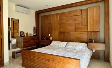 Coto Zanthe 3 Rec + cuarto de servicio, frente a Casa Club