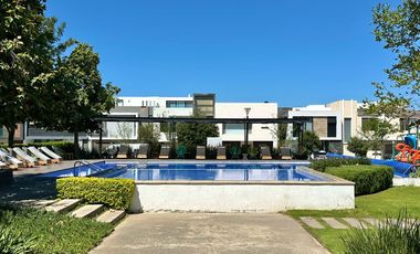 Coto Zanthe 3 Rec + cuarto de servicio, frente a Casa Club
