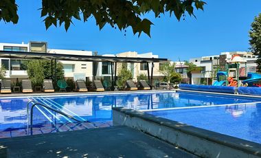 Coto Zanthe 3 Rec + cuarto de servicio, frente a Casa Club