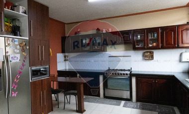 CASA EN VENTA LA FLORIDA CALLE MANUELA CAÑIZARES