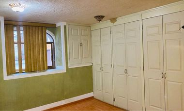 Amplia y funcional casa en renta con excelente ubicación, 3 habitaciones, 3.5 baños, jardín