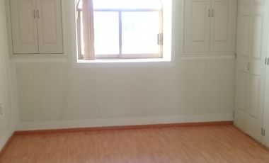 Amplia y funcional casa en renta con excelente ubicación, 3 habitaciones, 3.5 baños, jardín