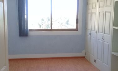 Amplia y funcional casa en renta con excelente ubicación, 3 habitaciones, 3.5 baños, jardín