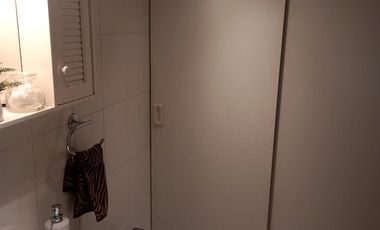 Se vende casa en comuna de La Reina en pasaje cerrado a pasos del registro civil y hospital militar.