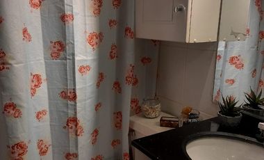 Se vende casa en comuna de La Reina en pasaje cerrado a pasos del registro civil y hospital militar.