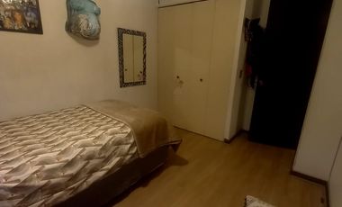 Se vende casa en comuna de La Reina en pasaje cerrado a pasos del registro civil y hospital militar.