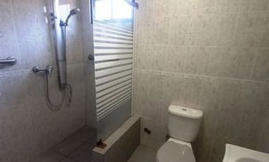 Se vende casa / comuna La Florida/ pasaje/dos pisos/rebajada