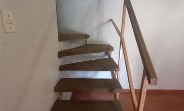 Se vende casa / comuna La Florida/ pasaje/dos pisos/rebajada