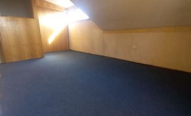Se vende casa / comuna La Florida/ pasaje/dos pisos/rebajada