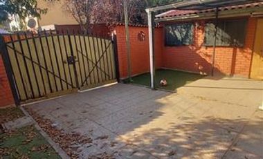 Se vende casa / comuna La Florida/ pasaje/dos pisos/rebajada