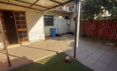 Se vende casa / comuna La Florida/ pasaje/dos pisos/rebajada