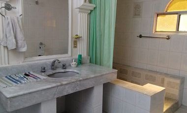 C153 Casa en venta 3 recámaras zona centrica, Morelia