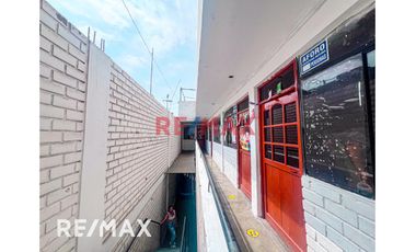 Vendo Amplio Local  AMOBLADO COMPLETO Para Colegio. Instituto Educativo , 3 Pisos , Ventanilla S/. 562,500.00 - $ 140,000.00