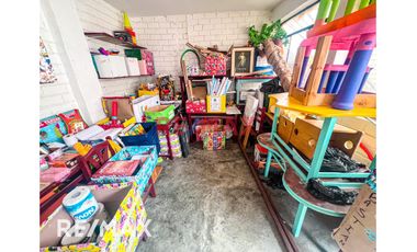 Vendo Amplio Local  AMOBLADO COMPLETO Para Colegio. Instituto Educativo , 3 Pisos , Ventanilla S/. 562,500.00 - $ 140,000.00