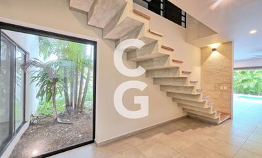 Casa en Venta en Cancun en Residencial Lagos del Sol con Alberca