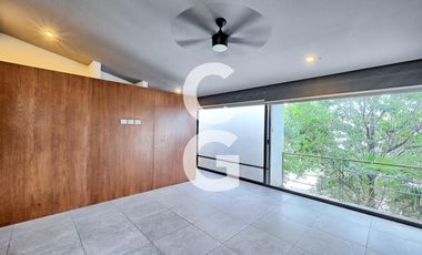 Casa en Venta en Cancun en Residencial Lagos del Sol con Alberca