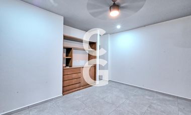 Casa en Venta en Cancun en Residencial Lagos del Sol con Alberca