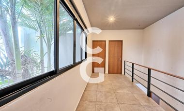 Casa en Venta en Cancun en Residencial Lagos del Sol con Alberca