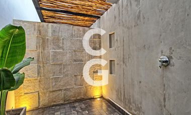 Casa en Venta en Cancun en Residencial Lagos del Sol con Alberca