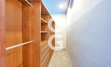 Casa en Venta en Cancun en Residencial Lagos del Sol con Alberca