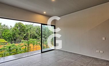 Casa en Venta en Cancun en Residencial Lagos del Sol con Alberca