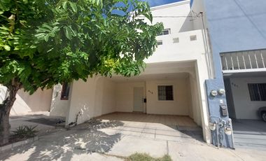 CASA EN VENTA BOSQUES DEL PONIENTE con Paneles solares