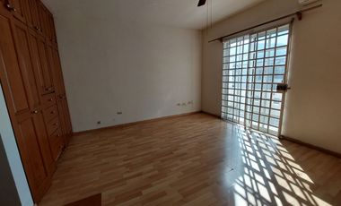 CASA EN VENTA BOSQUES DEL PONIENTE con Paneles solares