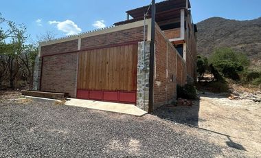 Casa venta en San Juan Cosalá Vista Lago y Montaña         $7,500,000