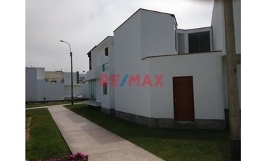 Vendo Casa De Playa Con Piscina Y Diseño Exclusivo En Condominio Moravia 1