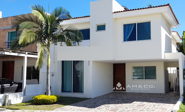 CASA EN VENTA, FRACC. SENDERO DE LAS MORAS, SAN AGUSTIN