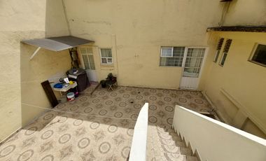 EDIFICIO EN VENTA 4 DEPARTAMENTOS 5 LOCALES COMERCIALES EN TOLUCA