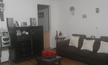 EDIFICIO EN VENTA 4 DEPARTAMENTOS 5 LOCALES COMERCIALES EN TOLUCA