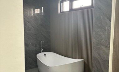 5BR House and Lot for Sale in Kawit, Cavite