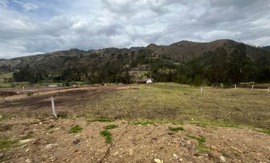 TERRENO PLANO IDEAL PARA LOTIZAR EN QUINGEO