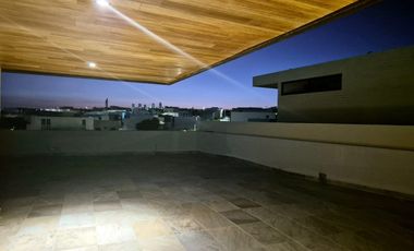 RENTA CASA EN LOMAS III DEL MOLINO, cada recamara con baño completo