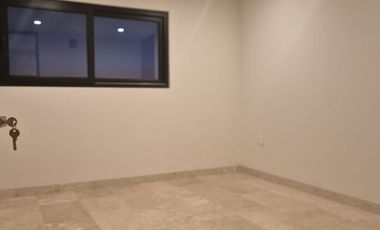RENTA CASA EN LOMAS III DEL MOLINO, cada recamara con baño completo