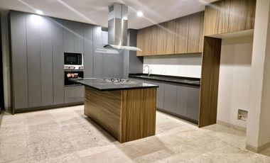 RENTA CASA EN LOMAS III DEL MOLINO, cada recamara con baño completo