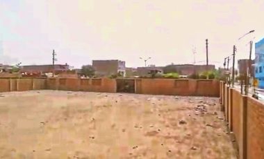Venta Terreno 250M2 En Esquina Y Frente Al Parque En Puente Piedra