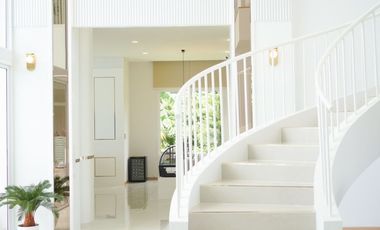 sell! Big 3-story mansion!! New, never lived in!!  Saraphi District, Chiang Mai Province (no flooding)