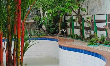 5bedrooms house near ateneo katipunan ave., Q.C.