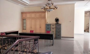 For sale office building on jl cokroaminoto wirobrajan yogyakarta