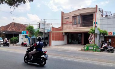 For sale office building on jl cokroaminoto wirobrajan yogyakarta