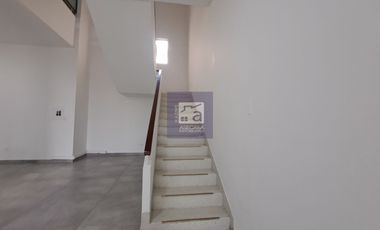 COD. 10476 SE ARRIENDA LOCAL CENTRO BUCARAMANGA