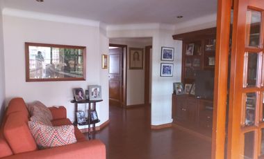 SE VENDE HERMOSO APARTAMENTO UBICADO EN CABECERA