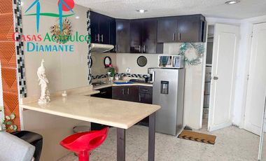 Loft en edificio de playa en la zona dorada de Acapulco. Con terraza y vista al mar